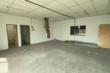 Kawasan Perindustrian Menglembu Good Condition 1.5 Storey Terrace Factory With 3 Bathrooms 