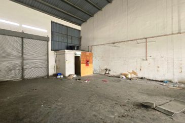 Kawasan Perindustrian Menglembu Good Condition 1.5 Storey Terrace Factory With 3 Bathrooms 