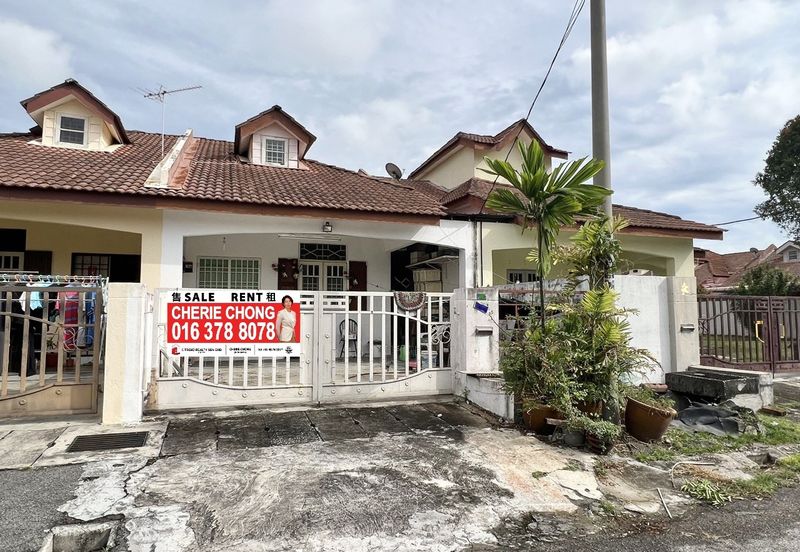 Panorama Lapangan Perdana