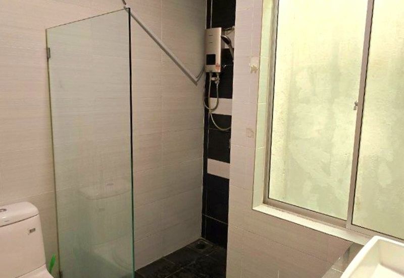 Lahat Bercham Nice 2 Storey Terrace House Facing Field With 2 Balconies High Ceiling 