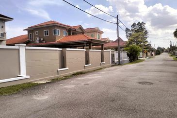 Victoria Park Jalan Kampar Prime Residential Land Near Perak Girl School 