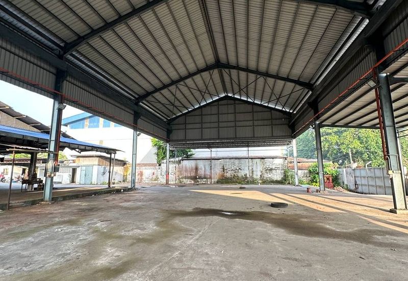 Silibin First Garden Bungalow Factory 2 Access Gates With Office Matured Industrial Area