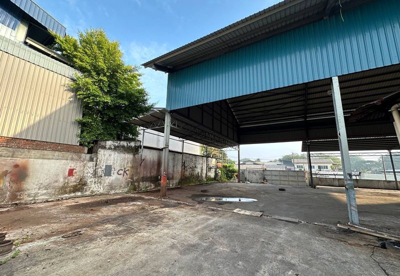 Silibin First Garden Bungalow Factory 2 Access Gates With Office Matured Industrial Area