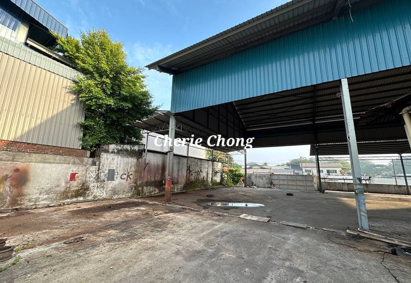 Silibin First Garden Bungalow Factory 2 Access Gates With Office Matured Industrial Area
