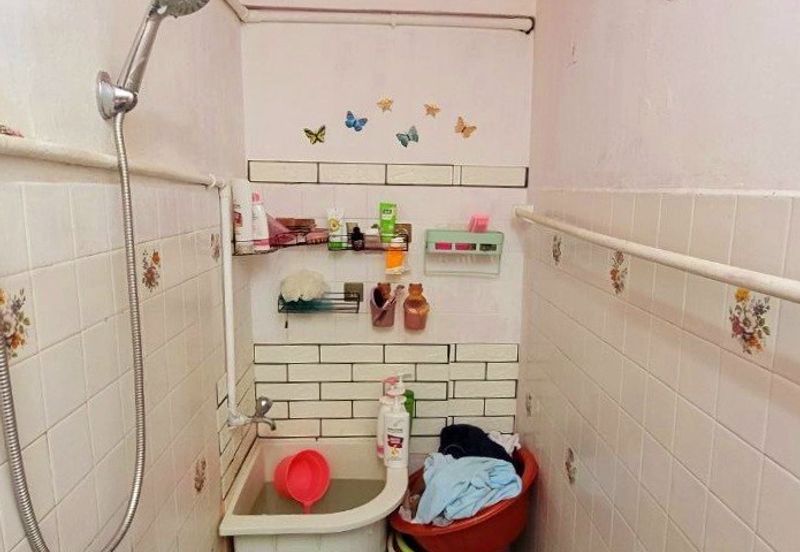 Desa Pakatan Pengkalan Good Condition 2 Storey Terrace Low Cost House Good Offer 1st House Buyer