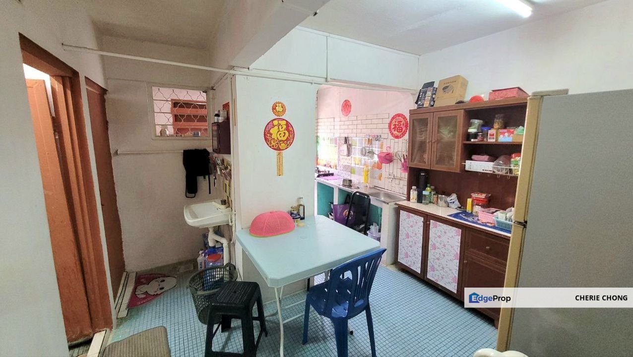 Desa Pakatan Pengkalan Good Condition 2 Storey Terrace Low Cost House Good Offer 1st House Buyer, Perak, Ipoh