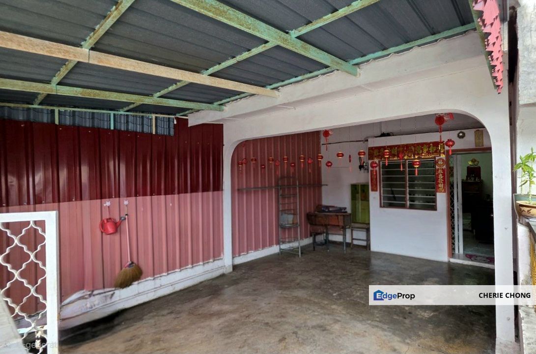 Desa Pakatan Pengkalan Good Condition 2 Storey Terrace Low Cost House Good Offer 1st House Buyer, Perak, Ipoh