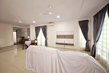 Green Park Lapangan Perdana Nice Spacious 2 Storey Semi-D House Gated Guarded Easy Access Botani Gunung Rapat Station 18