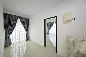 Green Park Lapangan Perdana Nice Spacious 2 Storey Semi-D House Gated Guarded Easy Access Botani Gunung Rapat Station 18