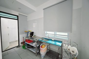 Green Park Lapangan Perdana Nice Spacious 2 Storey Semi-D House Gated Guarded Easy Access Botani Gunung Rapat Station 18