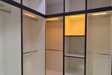 East Gate Bercham Nice Spacious 2 Storey Terrace House Gated Guarded Fully Aircond Easy Access Ipoh Garden 