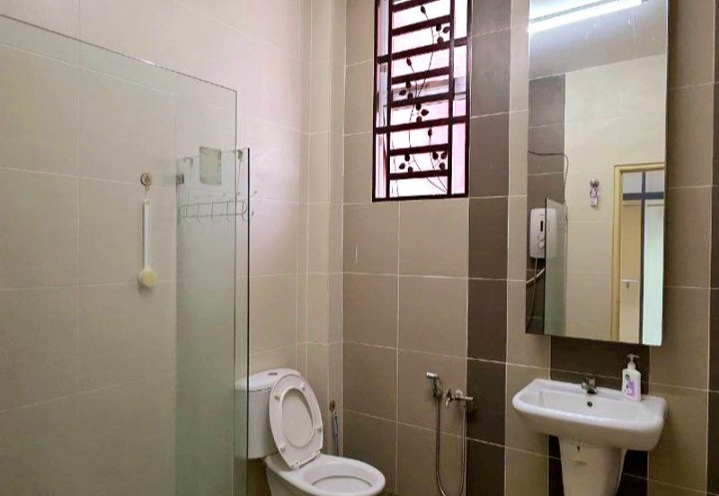 East Gate Bercham Nice Spacious 2 Storey Terrace House Gated Guarded Fully Aircond Easy Access Ipoh Garden 