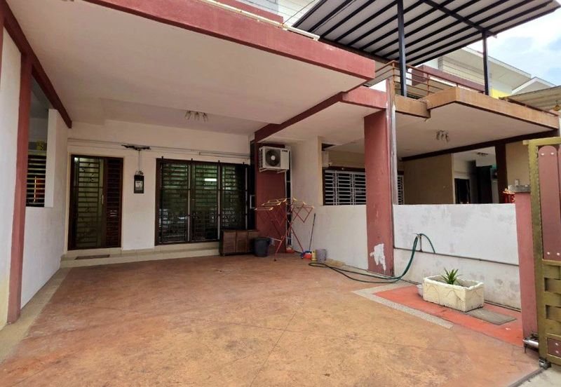 East Gate Bercham Nice Spacious 2 Storey Terrace House Gated Guarded Fully Aircond Easy Access Ipoh Garden 