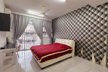 East Gate Bercham Nice Spacious 2 Storey Terrace House Gated Guarded Fully Aircond Easy Access Ipoh Garden 