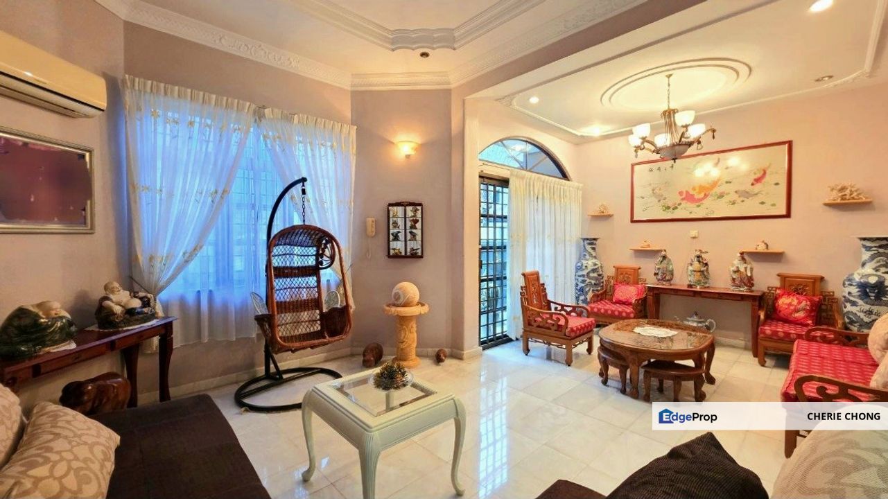 Taman Golf Tiger Lane Beautiful 2 Storey Semi-D House Ample Parking Space , Perak, Ipoh