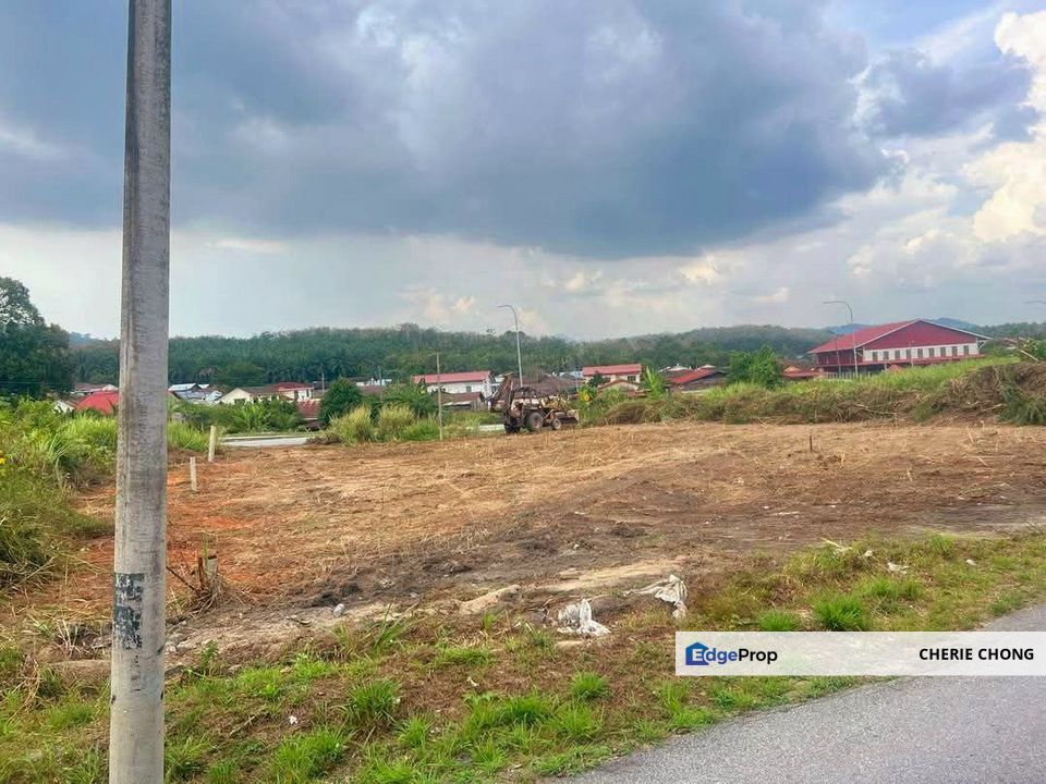 Kampung Jerlun Kuala Kangsar Nice Spacious Residential Land Facing Main Road , Perak, Kuala Kangsar
