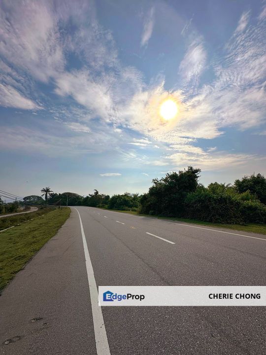 Gopeng Freehold Flat Agricultural Land Beside Main Road , Perak, Gopeng