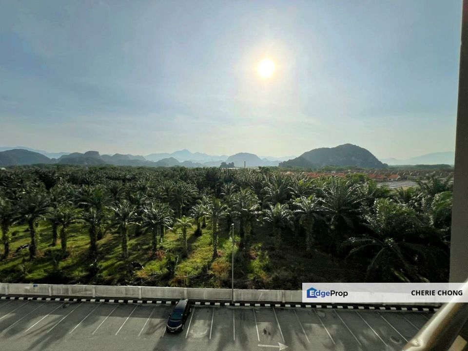 Tecoma Condo Botani Nice Fully Renovated Unit With 2 Carparks Ready Move-in , Perak, Ipoh