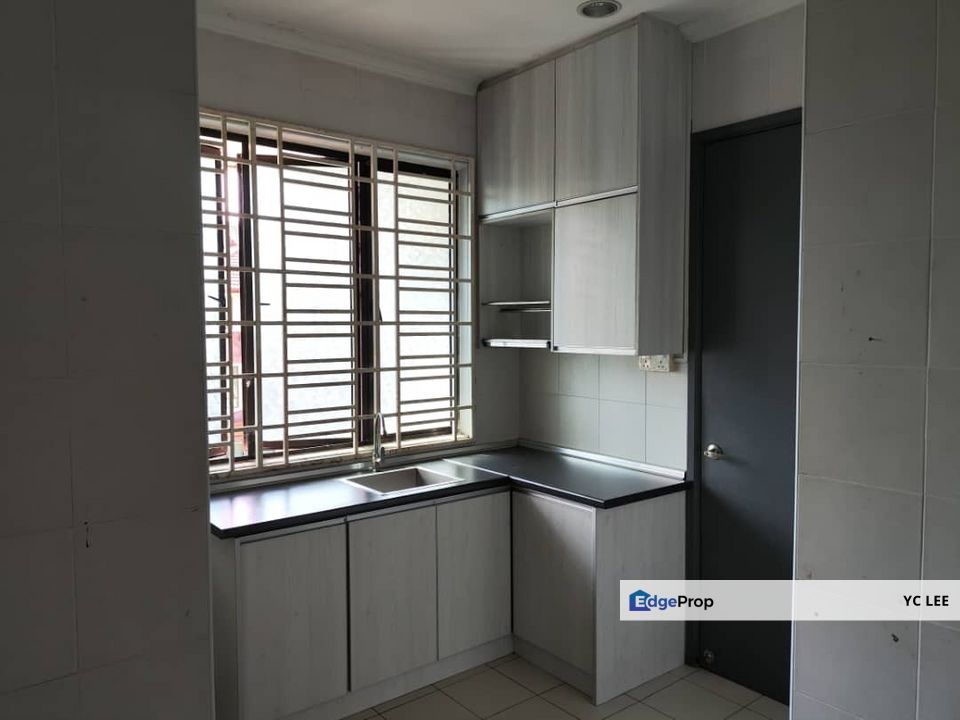 Avenue 2 Lake Valley Townhouse For Sale, Selangor, Cheras