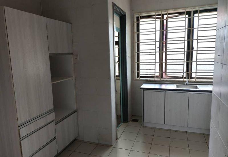 Avenue 2, Lake Valley