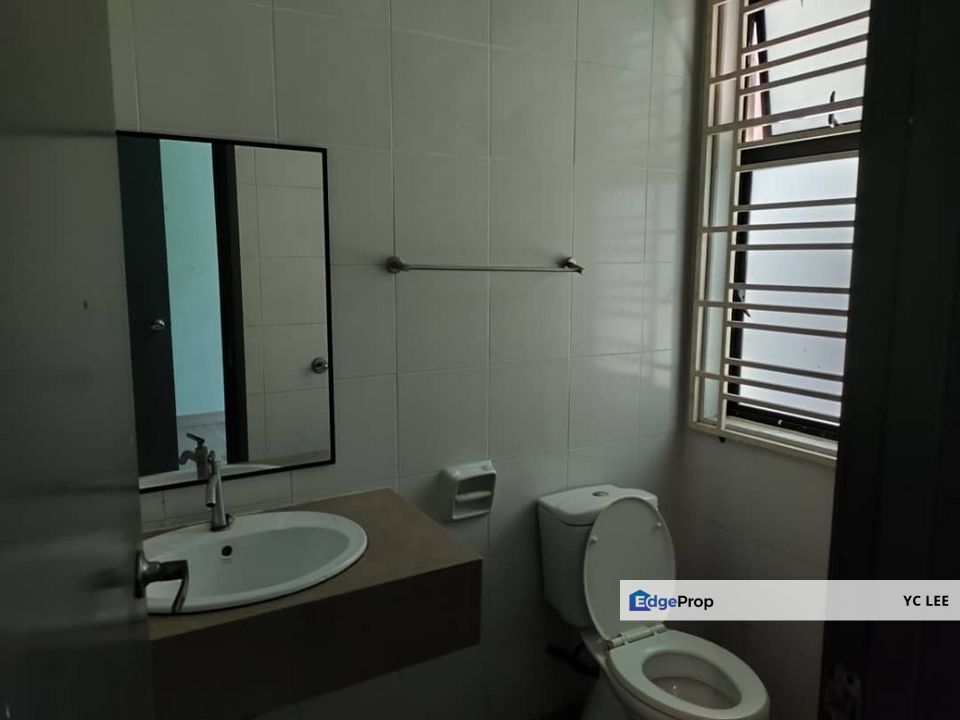 Avenue 2 Lake Valley Townhouse For Sale, Selangor, Cheras