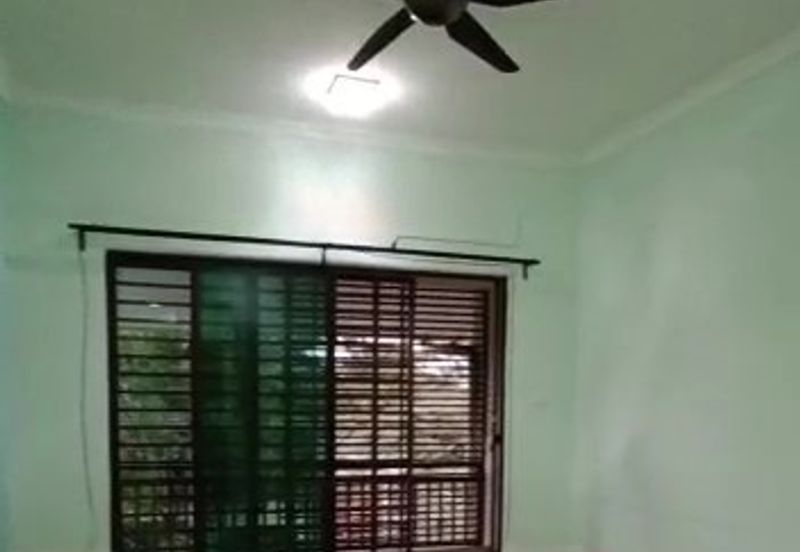 Avenue 2, Lake Valley