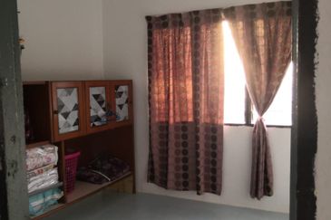 Flat Taman Alam Jaya Flat For Sale