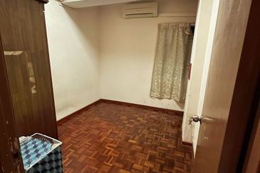 Bayu Tasik 1 Condominium For Sale