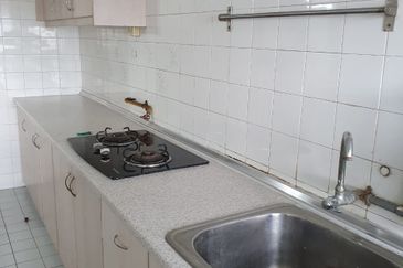 Baiduri Apartment @ Desa Pandan