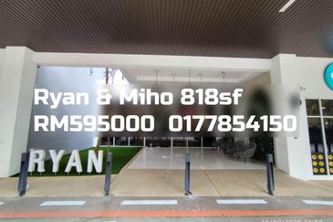 Ryan & Miho Condominium