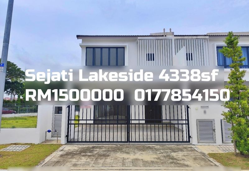 Sejati Lakeside