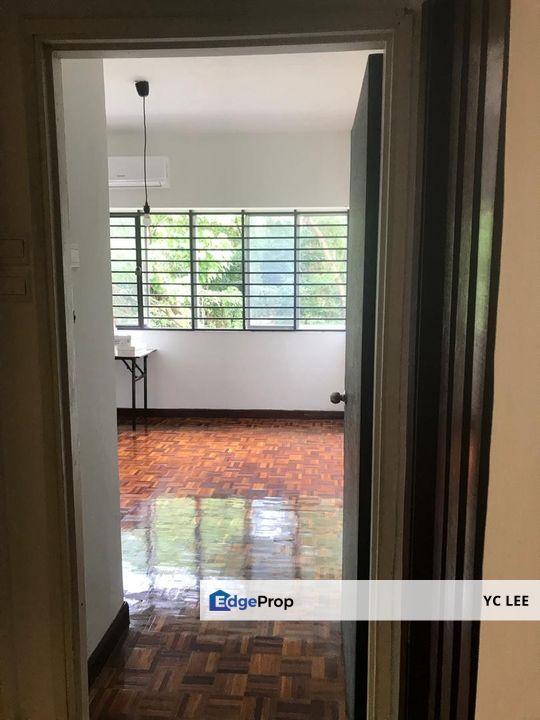 Freehold! Renovated! Walk to MRT! Good buy! Good location!, Kuala Lumpur, Cheras