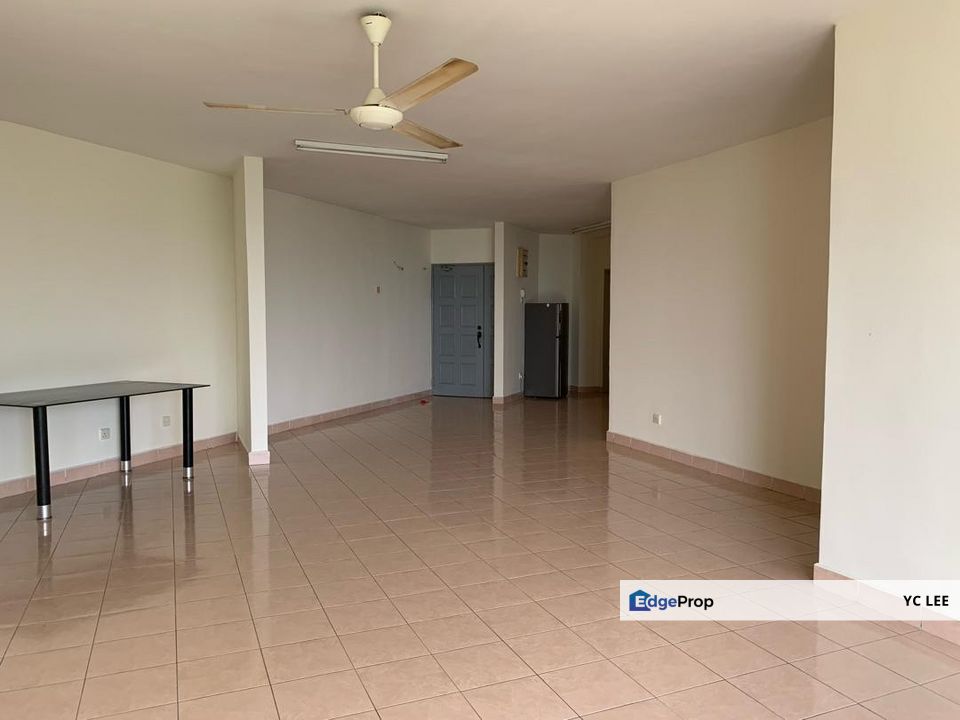 Nice Fresh Air! MRT nearby! Gym and pool for your enjoyment!Strict Security!, Selangor, Batu 9th Cheras