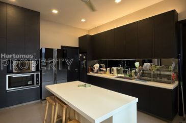 A Grand Bungalow Contemporary Designed for Space, Style & Generations