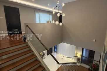 A Grand Bungalow Contemporary Designed for Space, Style & Generations