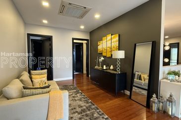 A Grand Bungalow Contemporary Designed for Space, Style & Generations