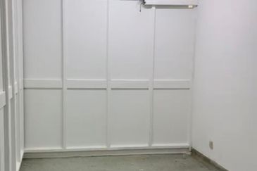 Jalan Ipoh 1st Floor Office ( Main Road )