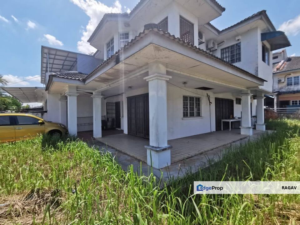 Kulai Bandar Putra, Kasawari Double Storey Corner House For Sale for