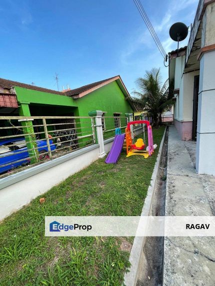 KULAI BANDAR PUTRA JALAN RAJAWALI END LOT SINGLE STOREY TERRACE HOUSE, Johor, Kulai