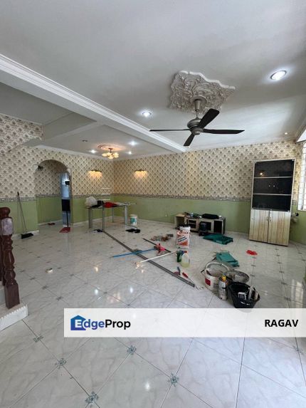 SKUDAI TAMAN UNIVERSITI JALAN PENYIARAN DOUBLE STOREY FOR SALE, Johor, Skudai