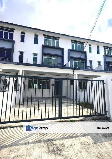 KANGKAR PULAI TAMAN PULAI MUTIARA 2.5 STOREY TERRACE FOR SALE, Johor, Kangkar Pulai