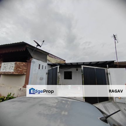 Taman Sri Pulai 9 Jalan Pakis 12 Near UTM Gate 5 Single Storey Terrace  For Sale , Johor, Skudai