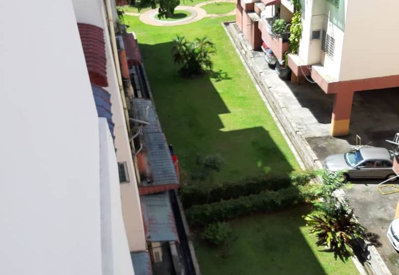 La Villas Condominium