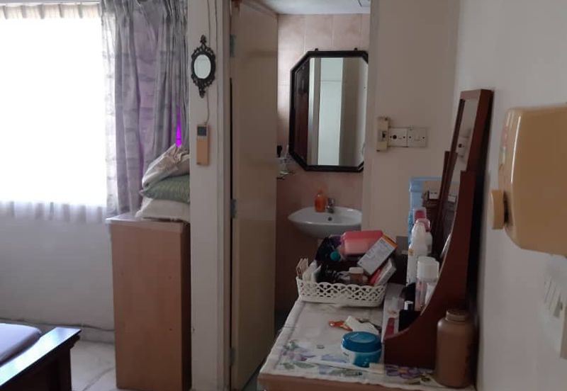 La Villas Condominium