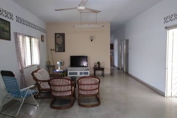 Ampang, Off Ulu Kelang Single Storey Bungalow For Sale