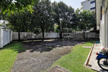 Titiwangsa Spacious Single Storey Bungalow For Sale