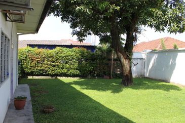 Titiwangsa Spacious Single Storey Bungalow For Sale