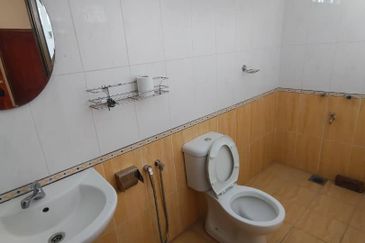 2 Storey Bungalow @ Kuala Ampang, Hulu Klang For Rent