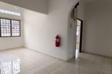 2 Storey Bungalow @ Kuala Ampang, Hulu Klang For Rent