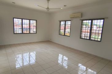 2 Storey Bungalow @ Kuala Ampang, Hulu Klang For Rent